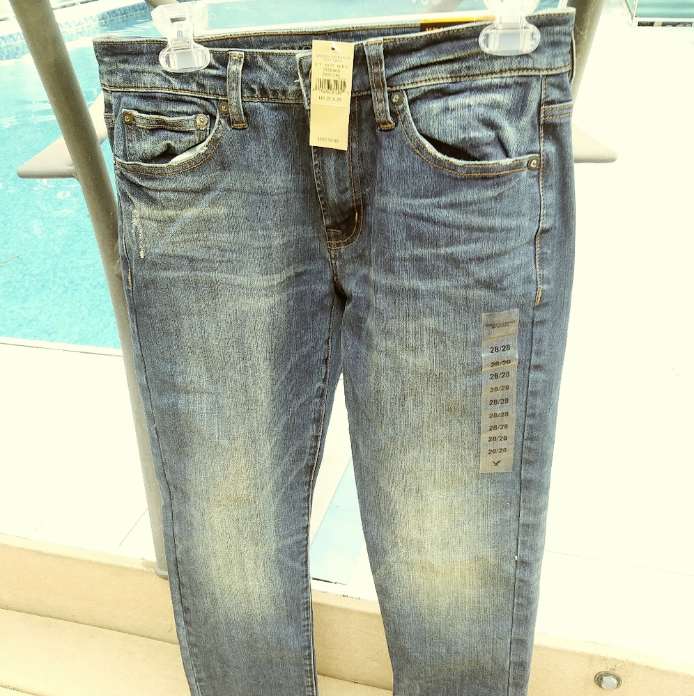 NWT American Eagle Outfitter Jeans Sz 28 x 28